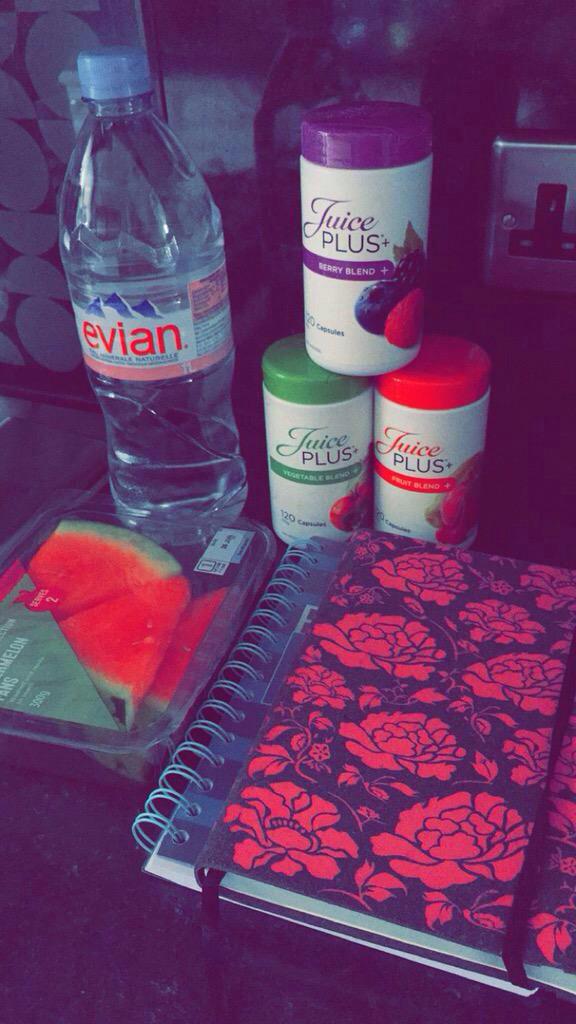 shapeupdiary's tweet image. Juicy capsules🍇 and a day of plannig👌 #dreams #plans #workhard #playhard #health #wealth