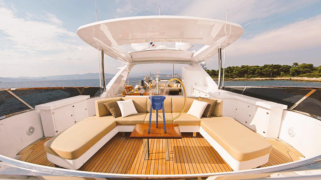 bespokeshisha's tweet photo. Deep sea sailing with Alluring blue from our luxury Aurora collection #montecarlo #luxurylifestyle #hookah #shisha http://t.co/vkPWxhT9pF