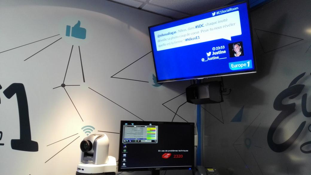 Emilie_Ros's tweet photo. #E1SocialRoom 1 nouvelle façon d'appréhender le #SocialMedia et d'intégrer une user expérience en radio #SocialRadio http://t.co/IGKBoP6aIk