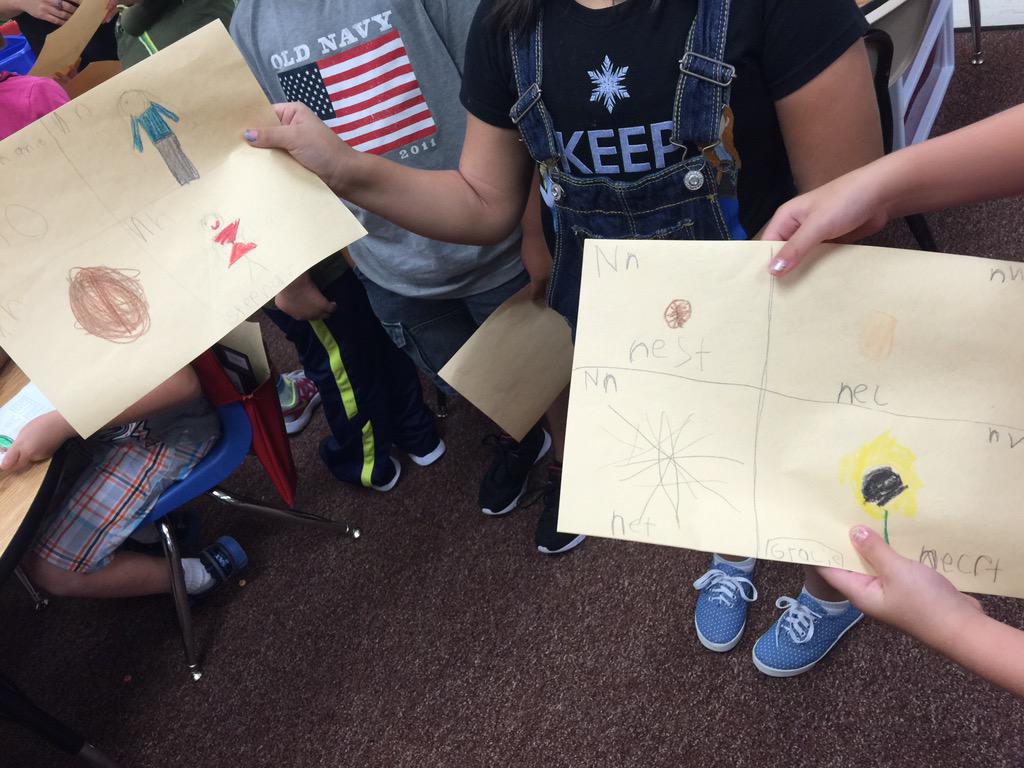 EHeightsAISD's tweet photo. First grade SPOTLIGHT #EHEstars #fillingbuckets #EHEloveslearning #letterN #phonics http://t.co/1FC7npsk7s