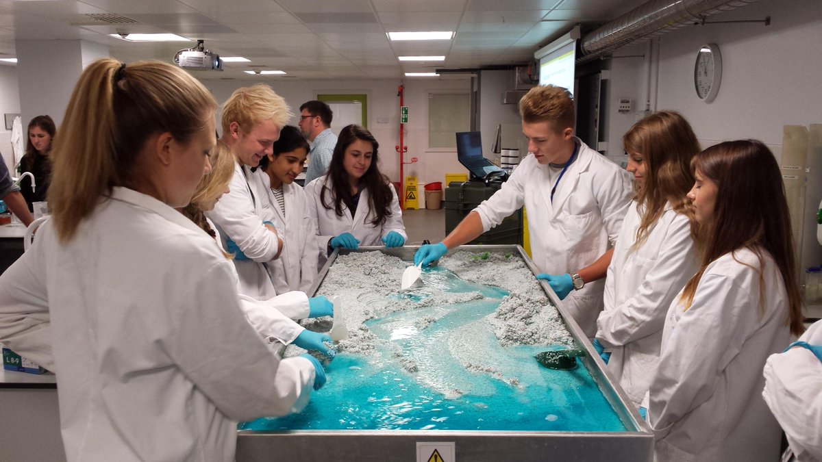 kclgeography's tweet photo. Lab Talk! This happened today during the #Geography Sutton Trust summer school activity #trustkings15 #riverprocesses http://t.co/LJM3JDGtfJ