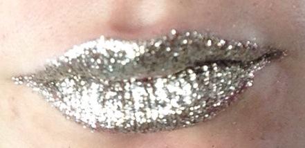 shapeupdiary's tweet image. Today's glitter lips👌✨