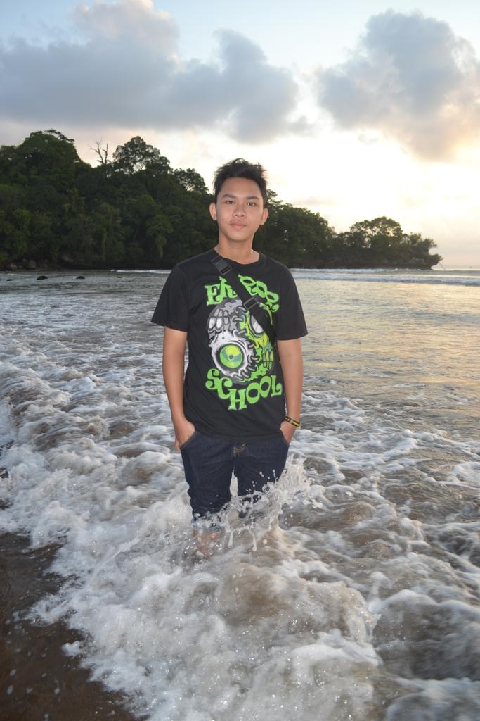 Reza ikhza zein (@rezazein97) on Twitter photo 