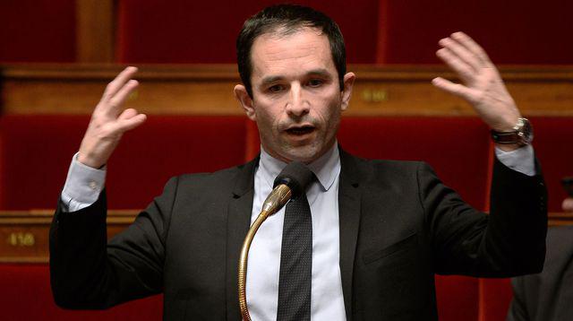 RapPolitique's tweet image. Je rappe à la sueur de mes boules, et mes couplets ont un goût délicieux.