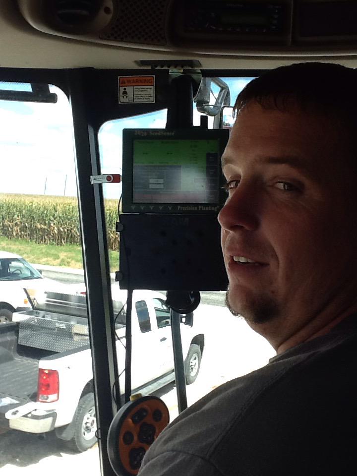 NickYates89's tweet photo. Another successful #YieldSense install @prlfsprecisiont @PrairielandFS http://t.co/F6X8NaM6Z7
