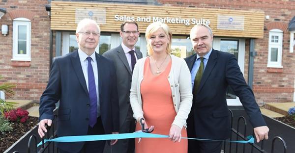 GoodNewsLpool's tweet image. Affordable homes show village opened by Deputy Mayor @ann_obyrne goodnewsliverpool.co.uk/2015/08/26/aff…