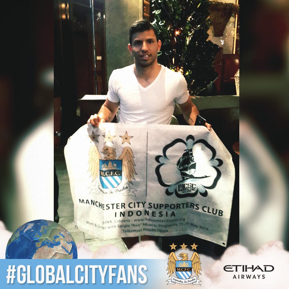 ManCity's tweet photo. City in Jakarta! 🌏

The fifth episode of #globalcityfans is live.

Watch now: http://t.co/rUvBUrkPe1 #mcfc http://t.co/fqriT6eX2E