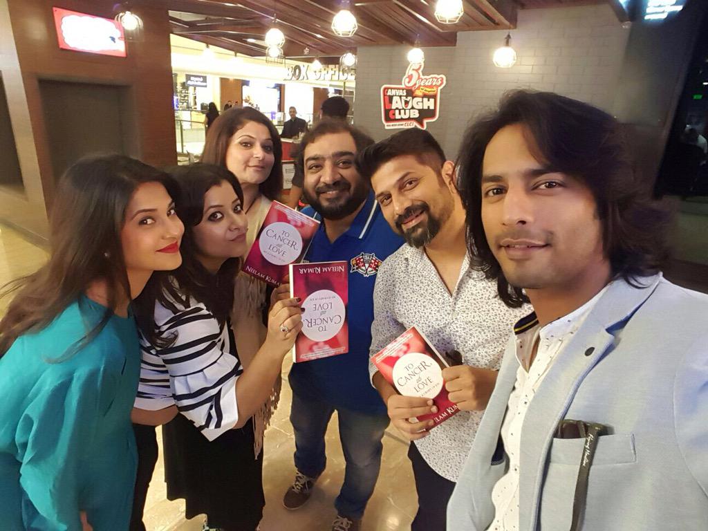 teamjeran's tweet photo. " @jenwinget #tocancerwithlove by Neelam Kumar so privileged to be at this book launch. A must read for all !! http://t.co/IdbTnhVHl7 "
