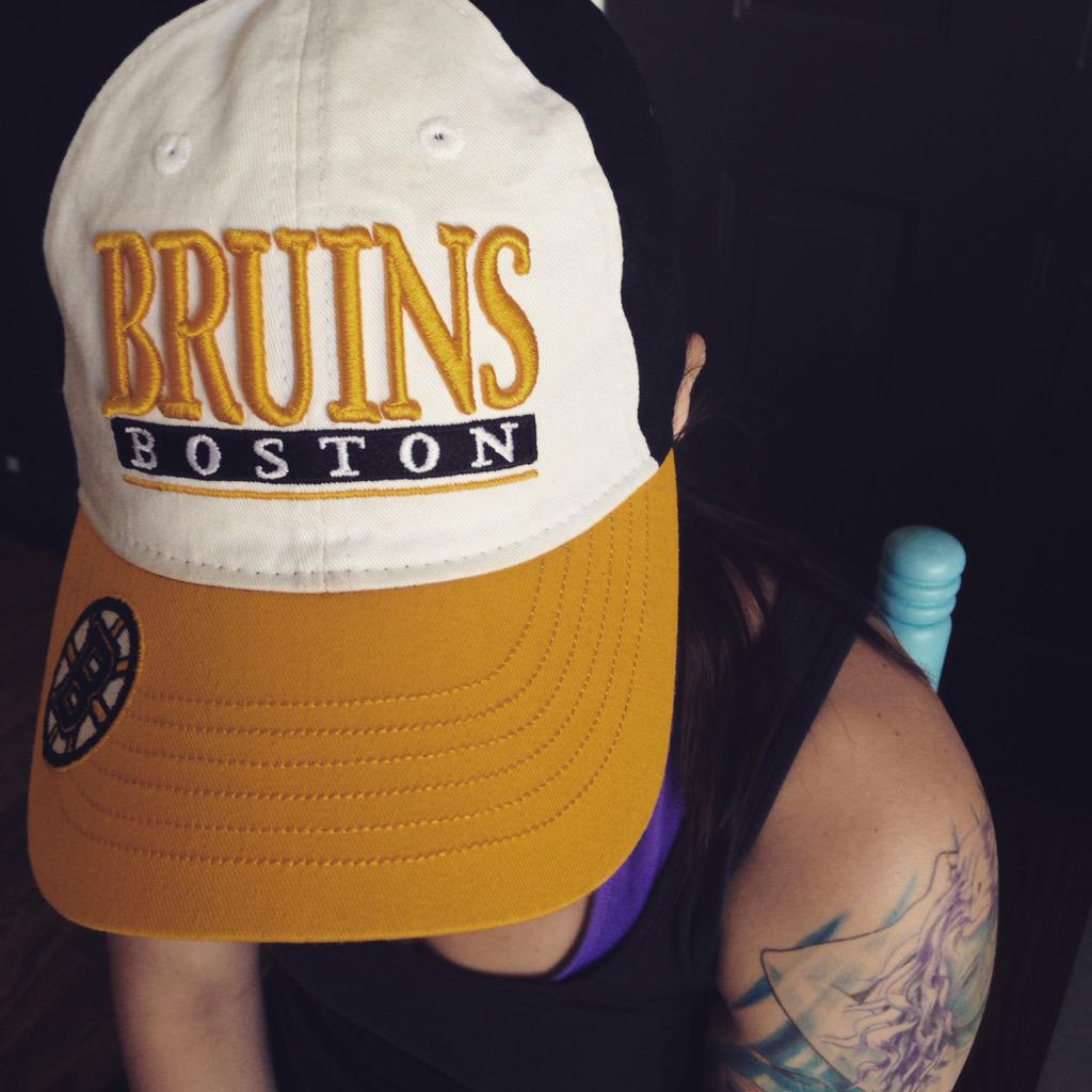 1092Studios's tweet photo. One of my favourite new clients! She only owns 3 items: Bed, Vanity, and this @bostonbruinsofficial hat. #NHL http://t.co/lsSyHsfDAz