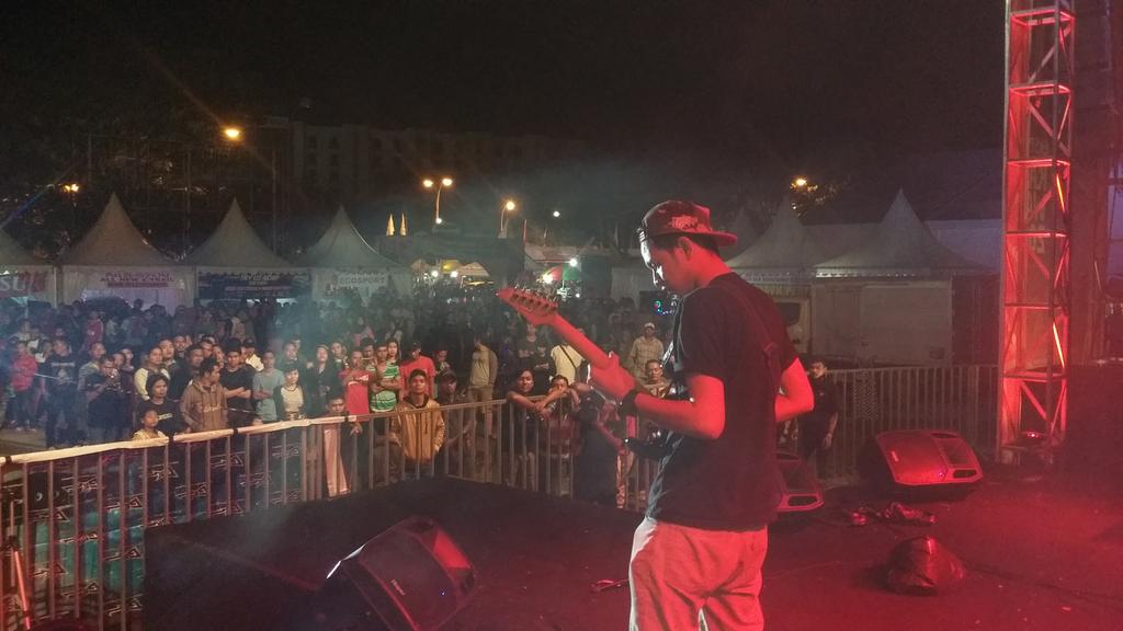 RamadhanZein's tweet image. Acara @GitarPlus selalu keren !!! Big thanks to @GPL_ID !!