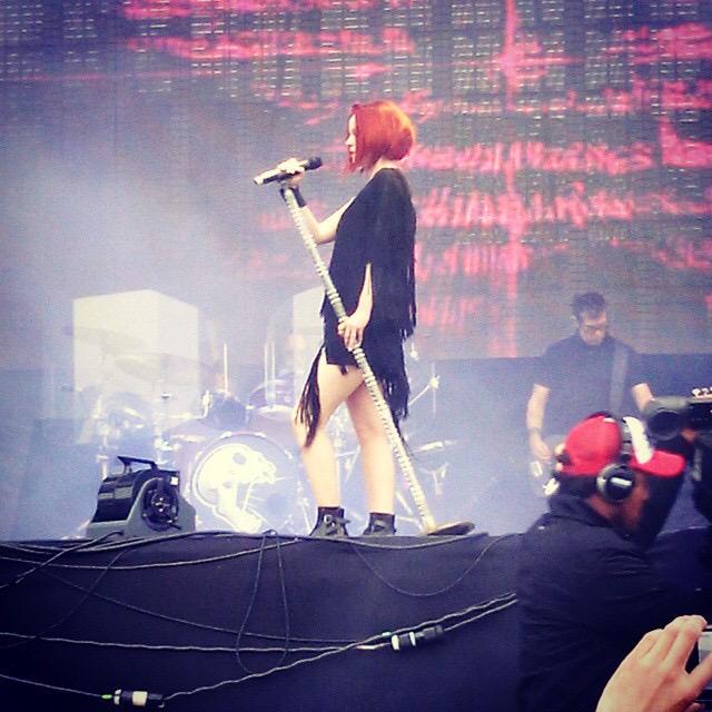 Happy birthday to the one and only Shirley Manson from My best wishes to you from Mexico. 