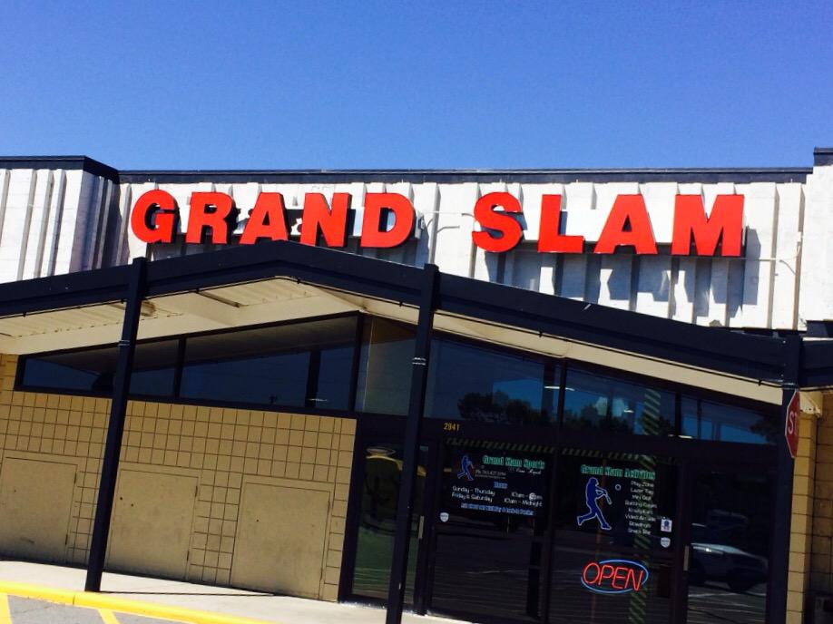SLPKidsPlace's tweet photo. Too cold Tues for water park but @GrandSlam was a ton of fun! http://t.co/ZoYkJya96B