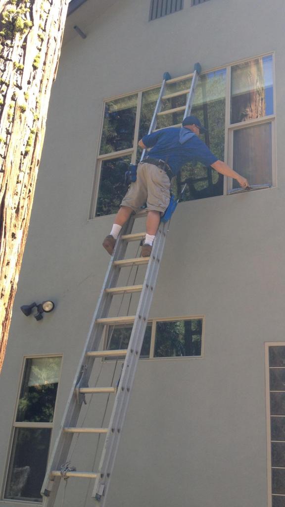 abcwindowclean's tweet image. #windowcleaning #shaverlake#ca