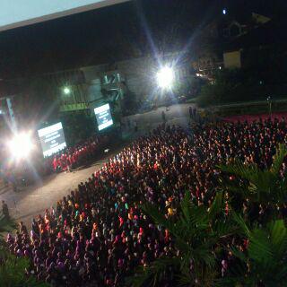 Meriahnya malam inagurasi kampus merah putih <a href="/UntagSurabaya/">Universitas 17 Agustus 1945 Surabaya</a> <a href="/BEMFE_UNTAG/">BEMFE UNTAG</a> <a href="/HimatansiUntag/">HimatansiUntag</a> <a href="/himajemenuntag/">Himajemen Untag SBY</a> #W.A.N.I