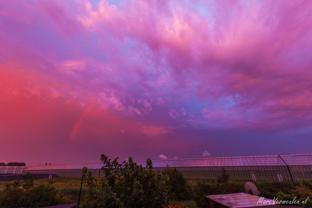 marcvermeulennl's tweet image. Bizar mooie opklaring na buienlijn, gezien vanuit @HoekvanHollandd . @helgavanleur @weermanreinier @Jantje_ @EdAldus