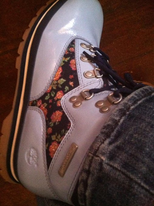 It was spoil me Wednesday new hiking boots for my backpacking trip next month. My first timberlands http://t<a href="/tag/tlc"class="tags"><span>#tlc</span></a><a href="/tag/bonethugsnharmony"class="tags"><span>#bonethugsnharmony</span></a><a href="/tag/simpsonville"class="tags"><span>#simpsonville</span></a><a href="/tag/herita"class="tags"><span>#herita</span></a>