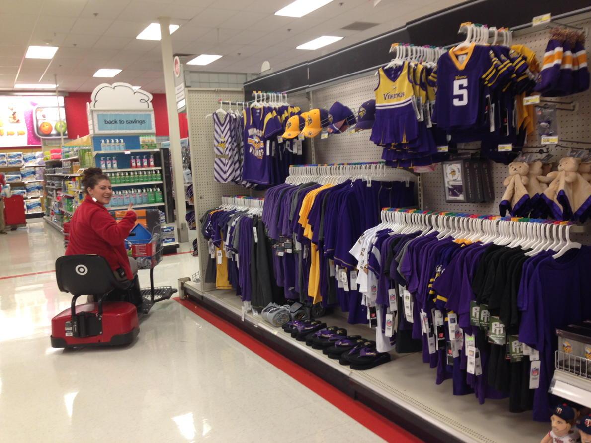 kdknuts's tweet photo. Are you ready for some football?!? A T0240 PARTY!!! #T0240Pride @Adam_Reiter @mjbelkna http://t.co/jFsGnG5Ae5