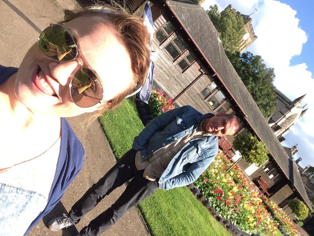MadamShelley's tweet photo. @fireandskill hitting Hexham! #Wannabecountrybumkin #lookingatart #walking #howposharewe http://t.co/Iyr5mHERYg