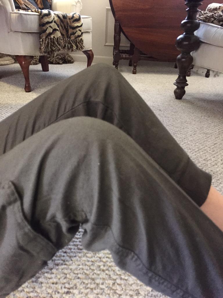 emma_wallen1's tweet photo. Helping Ivy with therapy and realizing she has a hill and a mountain as knees #bestsistersward http://t.co/PWLd0RDmKa