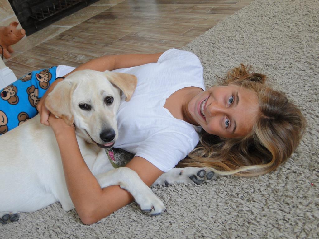 claudwat127's tweet photo. National Dog Day🐶❤️ #roxyrose http://t.co/lsXn64TfZs