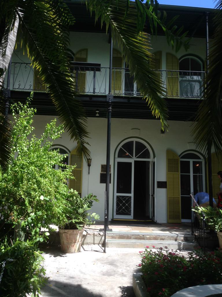 racing_fillies's tweet image. @thefloridakeys   A1 Hemingway House!!!  #flkeys