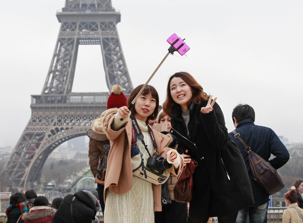 KevinMBrett's tweet photo. Selfie Sticks https://t.co/SoxAUKjdkk http://t.co/WU35QWvVpW