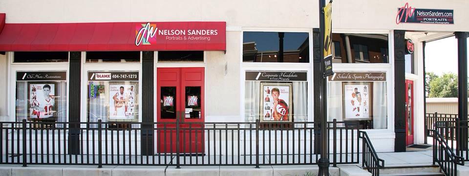 WBtdownclub's tweet image. How much is that DoGGie in the window..." Honk as u drive by as a thank you to Nelson! #TheDoggsFavoritePhotographer