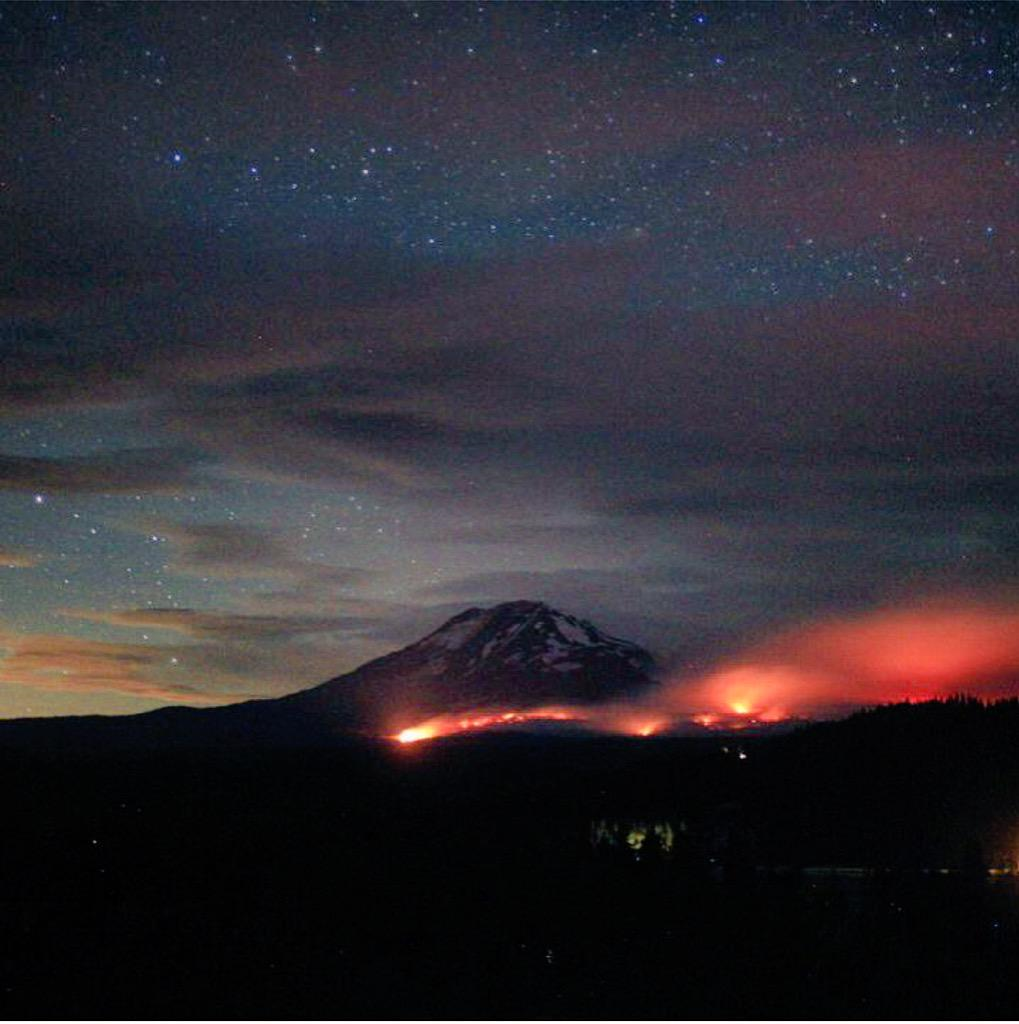 YakimaOEM's tweet photo. Cougar Creek Fire by night. #Yakima #Yakamanation #yakimacounty #goldendale #Klickitat #PNW http://t.co/6qQTV3rrlE