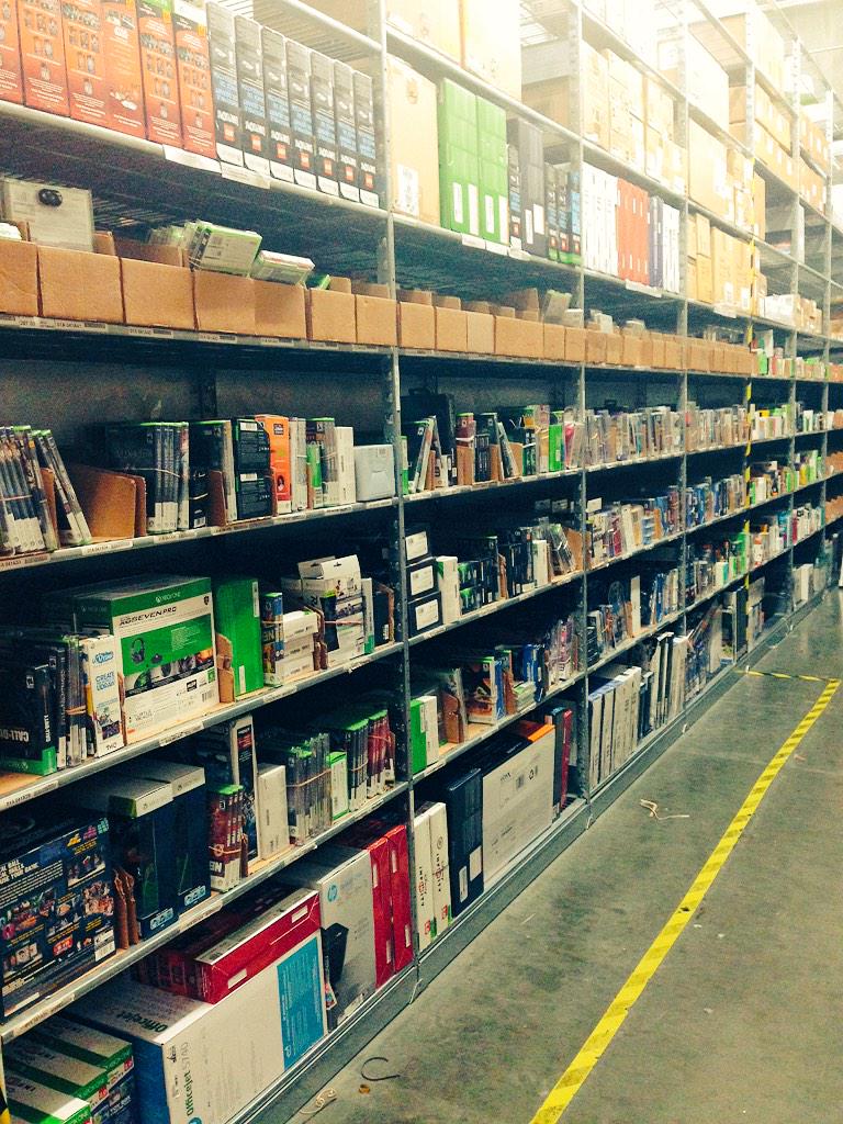 JDWildermuth's tweet photo. ETL-Log Charles killing inventory prep in the backroom! @HadiaHB @NicoletteSeitz @bcormalis http://t.co/8XZU7IAuaX