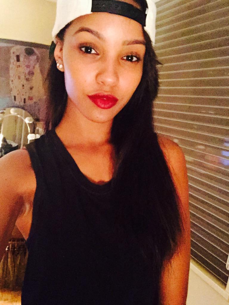 CoreYChocalate's tweet photo. #WomenCrushEveryday 😍❤️💛😍����❤️💚💙✨😘❗️💋💏 #10Months 💏😻❤️💛💙✨ http://t.co/PMTbPwNVz5