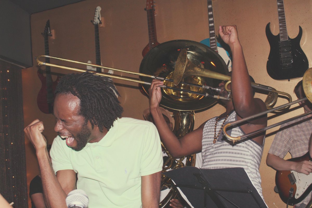 PitchBlakBrass's tweet photo. Last night at The PitchBlak Playlist at @BarChord1 #GoodVibes http://t.co/ZlRe9i3JyT