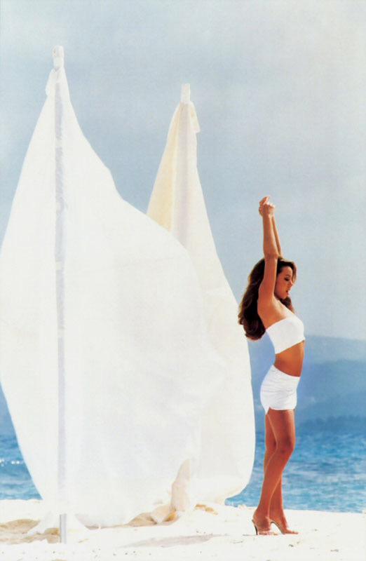 MariahCareyInfo's tweet photo. #Honey photoshoot ❤️ #18thAnniversary
@MariahCarey http://t.co/B1L9W0y9uZ