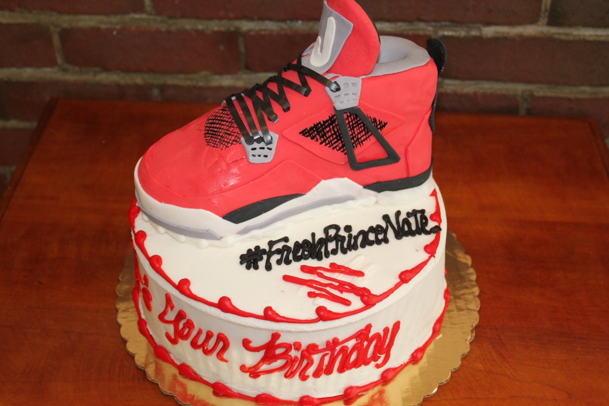 Dope Sneaker Cake! #Sweetie #makemycake #SneakerCake #Sneakerheads #Harlem #Bakery #mmc