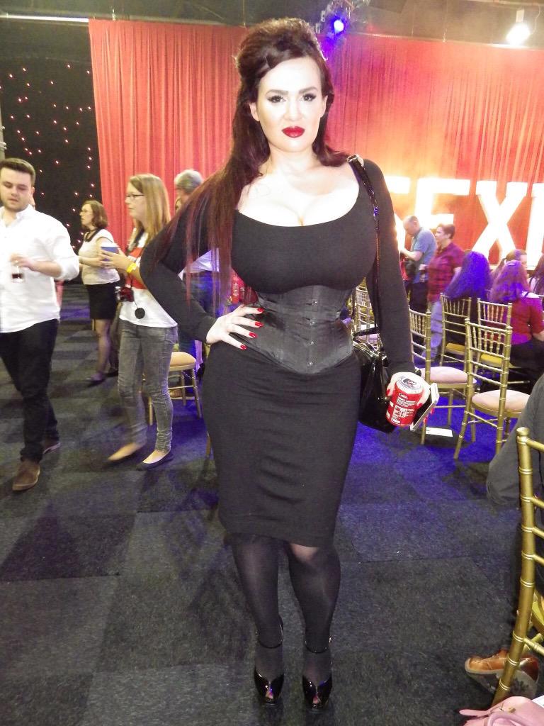 кира лив плюс сайз. Lexy lu. лекси лу. лекси лу модель.