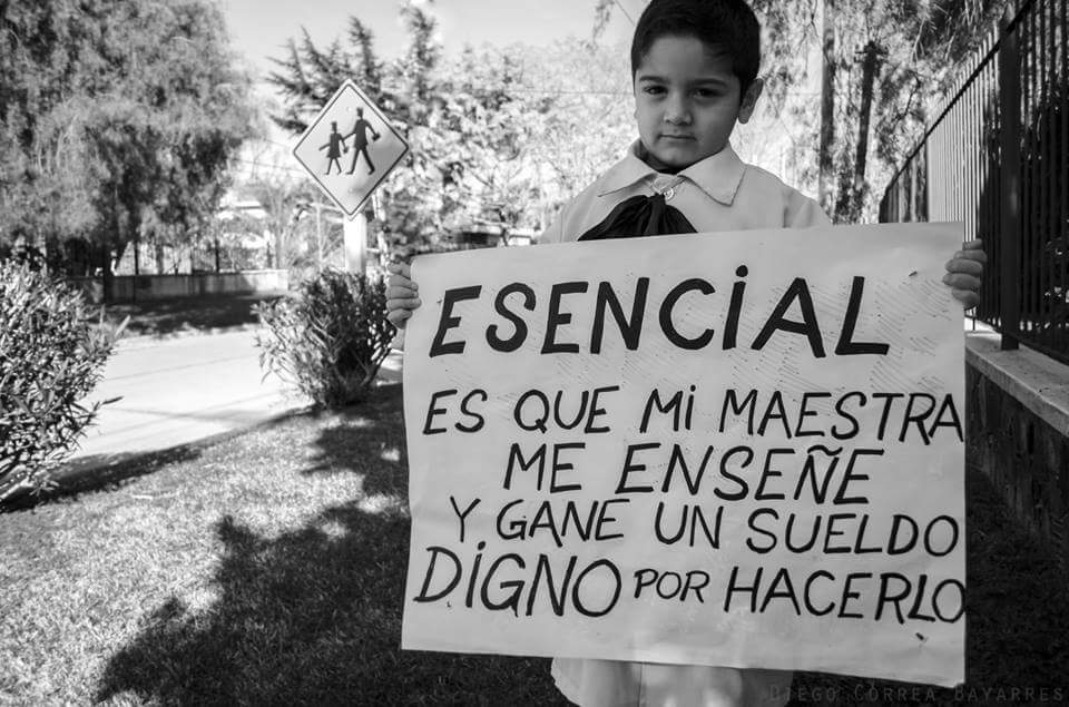 Tema Del Día: Educación - respuesta de los gremios al Decreto de Esencialidad contexto140.com/politica/Espec…