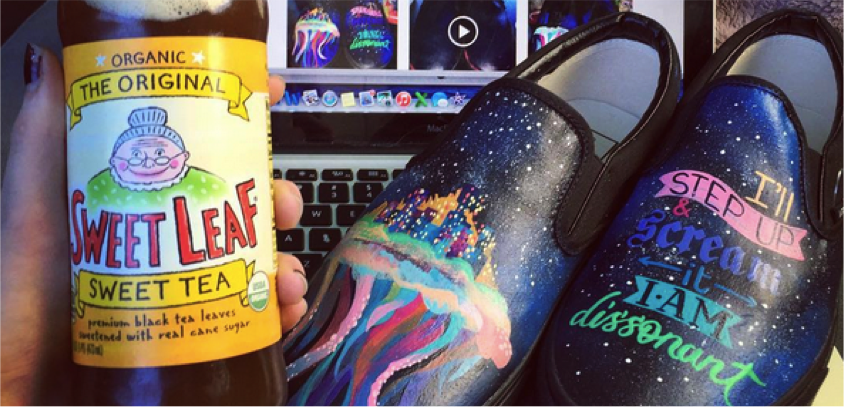 SweetLeafTea's tweet photo. Here's to @ShoesbyShea, who spreads her own homemade goodness with beautifully painted shoes! #Toast2Goodness http://t.co/JWp1wfyme0