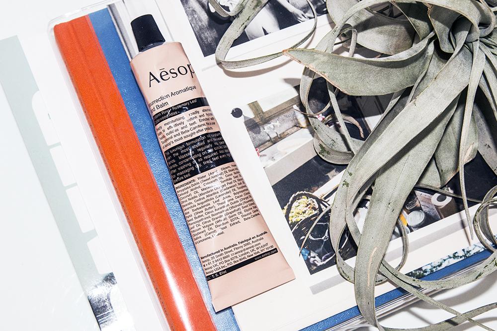 Into The Gloss tweet media