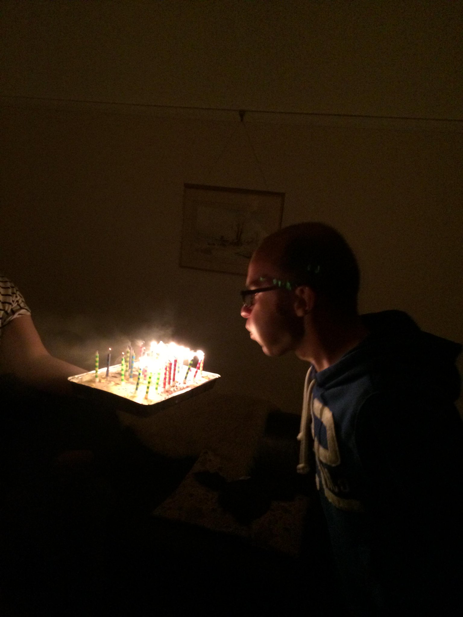Daaaawww cake for thanks mum and for that :3 very happy man on his birthday!! 