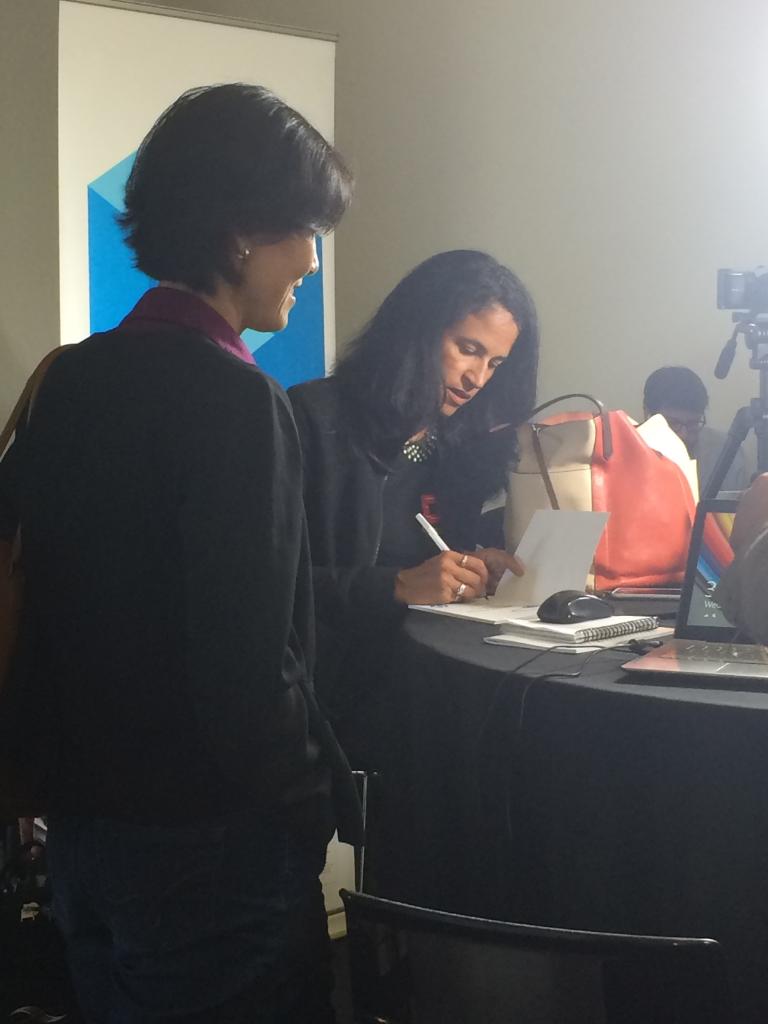 HPE_Developer's tweet image. HP Cloud Evangelist turned celebrity? @Hpcloudangel signing her book so get in line! #OpenStackSV
