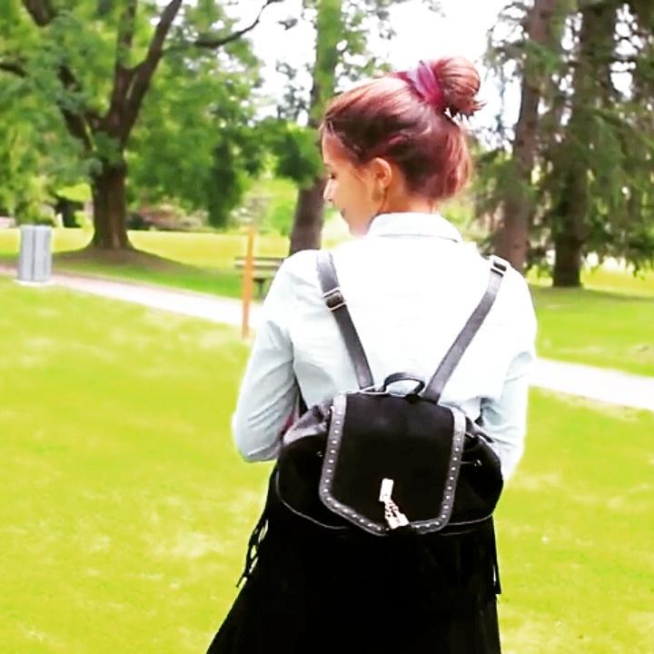 samantha_gouret's tweet image. Je participe pour le concours (lycée) #CSBACKTOSCHOOL