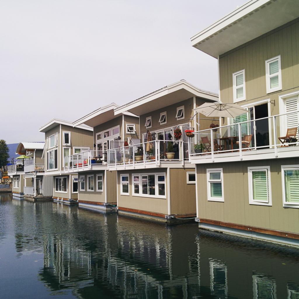 I spent the morning touring modern #floathomes  with a client at the foot of #LowerLonsdale. #houseboat #northvan