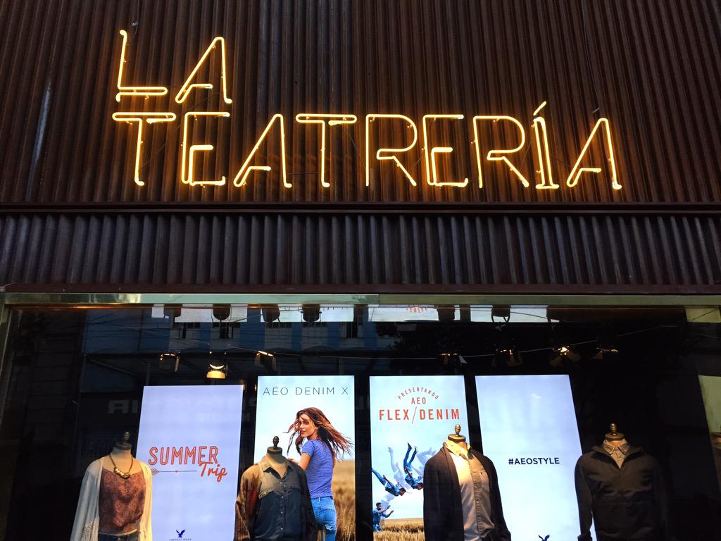 RollingStoneMX's tweet photo. Ya estamos en @LaTeatreria para la fiesta de lanzamiento de AEO FLEX / DENIM X @AEO_MX #AEOSTYLE #RollingStyle http://t.co/dPvbUjwKyD