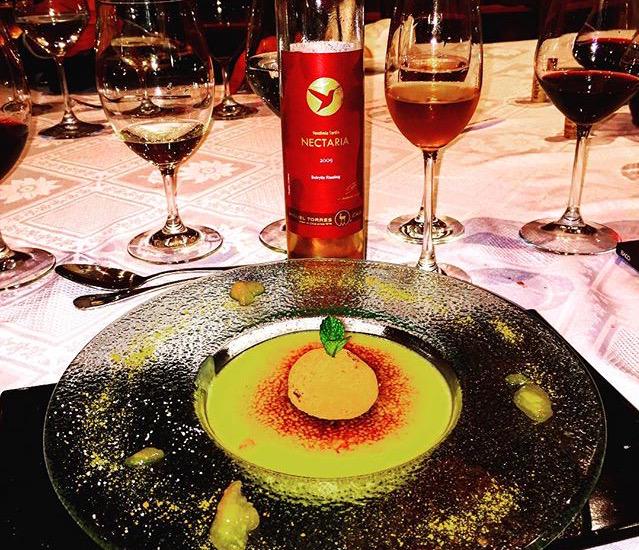 MiguelTorresCL's tweet photo. #Nectaria, Vendimia Tardía, ideal para maridar con lo dulce de la vida: Postres 🍧 http://t.co/4X2L7LZ6Bp