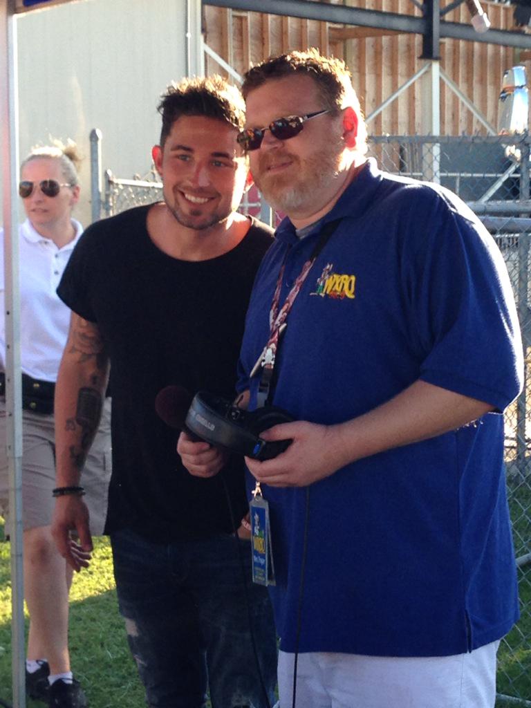 rivergirl28TN's tweet photo. @THE_WXBQ_RABBIT @Michaelraymusic thanks for coming out to chat #AppFair #graytn http://t.co/M4La3mAq5q