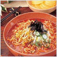 GOS_Chorong's tweet image. Makan makan~ :'v