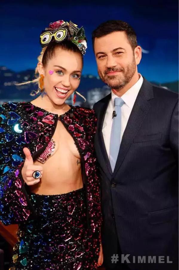 MileySourceNews's tweet photo. Miley at Jimmy Kimmel! (2013- 2015) http://t.co/XTzGD3W71c
