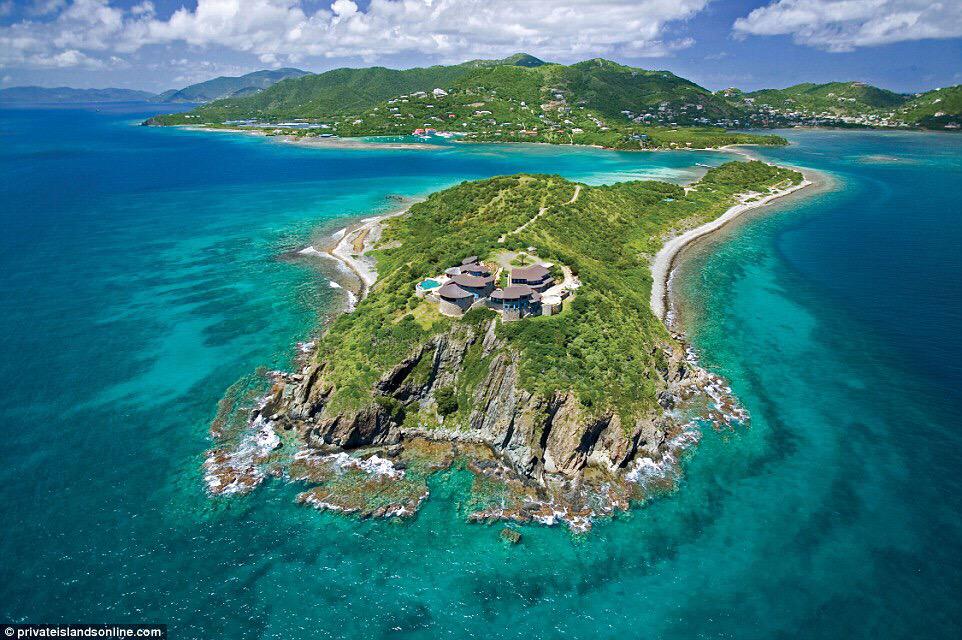 MoneyGoals_'s tweet image. Private Islands 😱