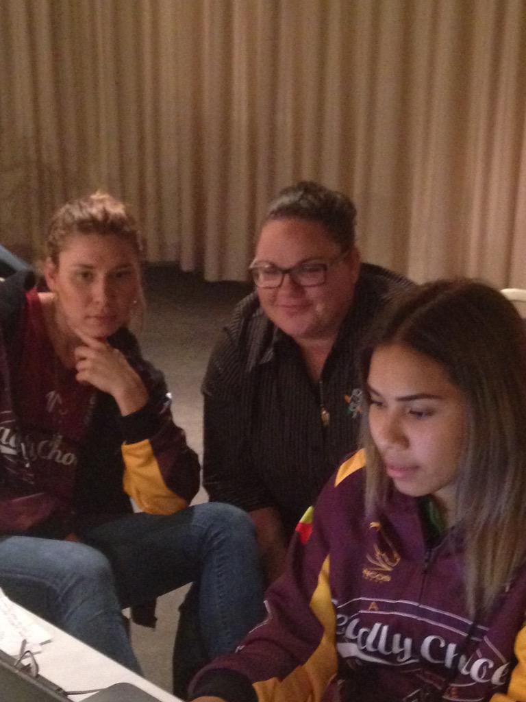 kardwhispera8's tweet photo. Some of our future leaders. #Emergingleadershipprogram We will lead by empowering you then we will follow you @IUIH_ http://t.co/kEuol46KPU