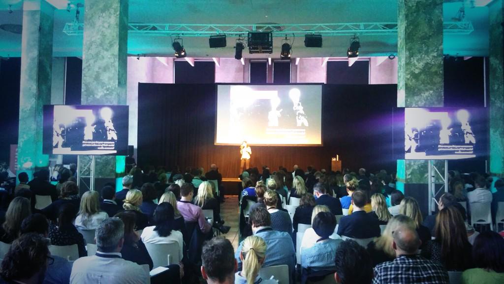 Surprise content from Asia! Delivered by Acacia, our Asia Trend Strategist ✨ #TrendSemSYD