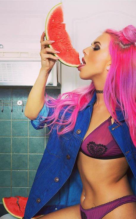 BobbieWynee's tweet photo. sorry not sorry @MorganJazzy ❤️❤️❤️❤️ my girl http://t.co/yGNvDkY6UG
